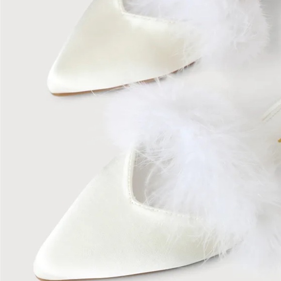 Lulu’s Bridal Slippers - Picture 3 of 5